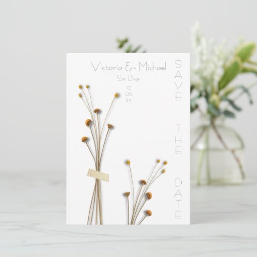 Moderne gedroogde weidebloemen save the date kaart (Staand voorkant)