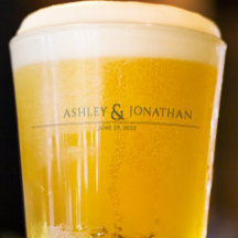 Moderne gedurfde en minimalistische bruiloft