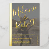 Moderne gedurfde zwarte bruiloft 2 foto's gouden s folie uitnodiging (Voorkant)