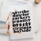 Moderne gedurfde zwarte scripts slaan de datum op vellum uitnodigingen