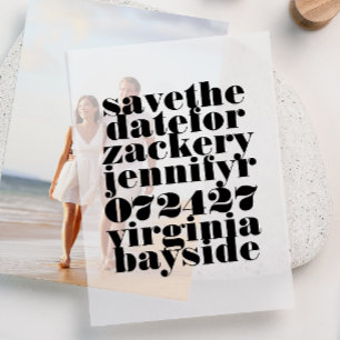 Moderne gedurfde zwarte scripts slaan de datum op vellum uitnodigingen