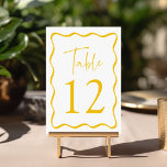 Moderne geel golvende Lijst bruiloft Kaart<br><div class="desc">Voeg een stijlvol tintje toe aan uw huwelijksfeest met deze Modern Wavy Lijst bruidstafelkaarten! Het retro ontwerp toont "Table" in een handgeschreven geel script met het onderstaande tabelnummer. Een gele golvende rand om het tabelnummer heen, in contrast met een witte achtergrond. Het ontwerp herhaalt zich op de achterkant. Om de...</div>