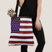 Moderne gegraveerde Amerikaanse vlag Tote Bag (Dichtbij)