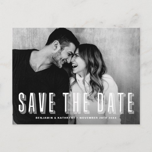 Moderne gelaagde typografie Foto Save the Date Aankondigingskaart (Voorkant)