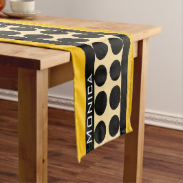 Moderne gele beige & zwarte stippen monogram naam korte tafelloper