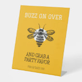 Moderne gele bij dag verjaardagsfeest gunsten reclamebord met voetstuk (Voorkant)