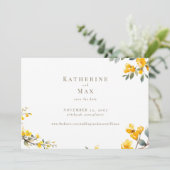 Moderne Gele Bloemen Bruiloft Save the Date Kaart (Staand voorkant)