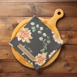 Moderne gele bloemen en speciale Kraft-cadeautjes Theedoek<br><div class="desc">Dit prachtige moderne waterverf bloemen ontwerp is voorzien van felle en vrolijke gele bloemen die in een prachtig boeket zijn gehuld. Het kunstwerk wordt gecreeerd gebruikend het delicate en doorschijnende middel van waterverf, dat de bloemen een zachte en droomkwaliteit geeft. Het ontwerp kan worden gepersonaliseerd met een naam van uw...</div>