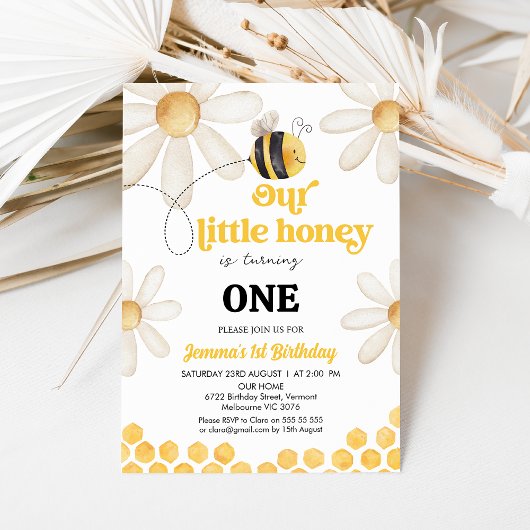 Moderne gele Daisy Bee Onze Honey Verjaardag Kaart