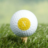 Moderne gele en witte monogram initiaal golfballen (Insitu Shirt)