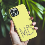 Moderne Gele Monogram Initialen Hedendaags iPhone 16 Pro Max Hoesje<br><div class="desc">Modern Yellow Monogram Initialen Contemporary Phone 16 Pro Max Hoesjes beschikt over een op maat gemaakte monogram in de moderne script typografie. Perfect voor familie en vrienden voor verjaardagen,  kerst,  feestdagen,  Moederdag,  Vaderdag en meer. Ontworpen door ©2024 Evco Feestdagen www.zazzle.com/store/evcoholidays</div>