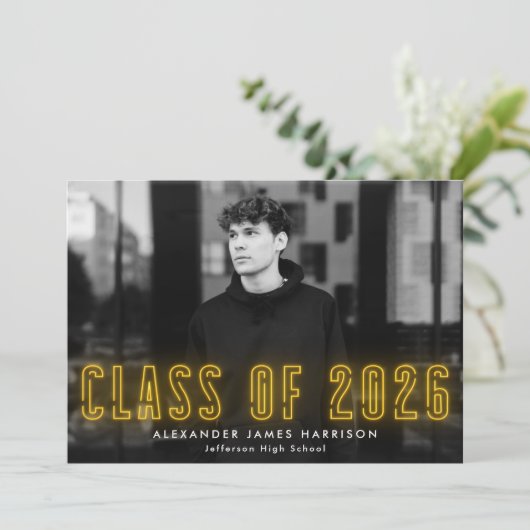 Moderne gele neonklasse van 2023 Foto-Afstuderen Aankondiging (Staand voorkant)