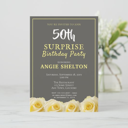Moderne Gele Roos 50e Verrassingsverjaardagsfeestj Kaart (Staand voorkant)