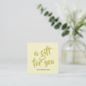 Moderne gele script couponkortingkaart kortingskaartje (Staand voorkant)