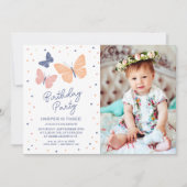 Moderne genderneutrale foto verjaardagsuitnodiging kaart (Voorkant)