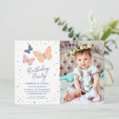 Moderne genderneutrale foto verjaardagsuitnodiging kaart (Staand voorkant)