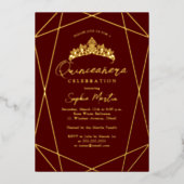 Moderne geometrische Bourgondische gouden Quincean Folie Uitnodiging (Voorkant)