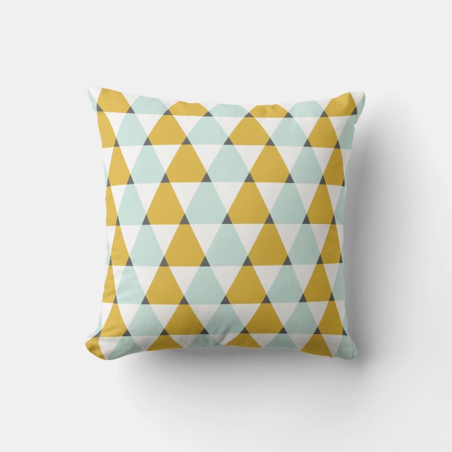 Moderne Geometrische Mint Yellow Triangles Patroon Kussen (Voorkant)