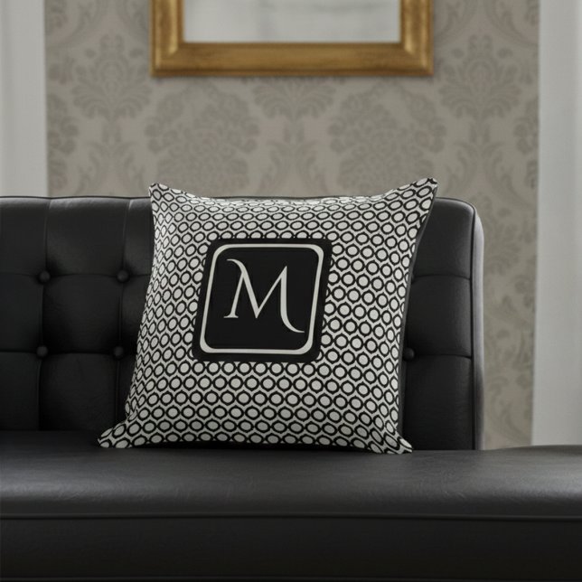 Moderne Geometrische Monogram Zwart Wit Kussen (Creator heeft geüpload)