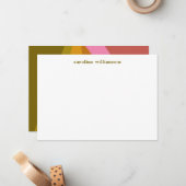 Moderne Geometrische Rode Olijf Groene Monogrammen Notitiekaartje (Voorkant / Achterkant in situ)