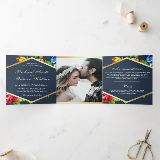 Moderne Geometrische Vibrant Bloemen Fotobruiloft Drieluik Uitnodiging (Binnen)