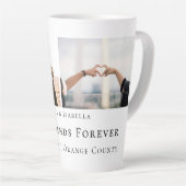 Moderne gepersonaliseerde beste vrienden voor alti latte mok (Rechterhoek)