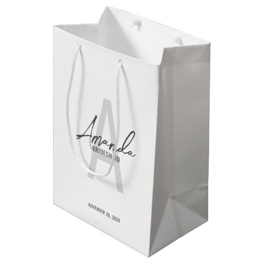 Moderne gepersonaliseerde bruidsmeisjesmonogram en medium cadeauzakje (Voorkant Gekanteld)