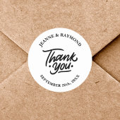 Moderne gepersonaliseerde dank u bruiloft gunst ronde sticker