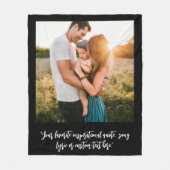 Moderne gepersonaliseerde foto Elegant Script Quot Fleece Deken (Voorkant)