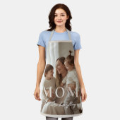 Moderne gepersonaliseerde foto MOM schort (Gedragen)