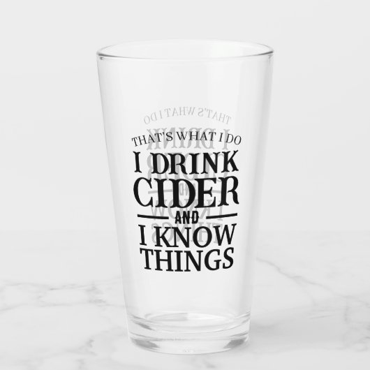 Moderne gepersonaliseerde I Drink cider tekst zwar Glas (Achterkant)
