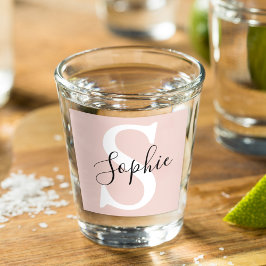 Moderne gepersonaliseerde naam monogram pastelroze shot glas
