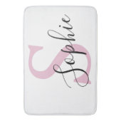 Moderne gepersonaliseerde naam Monogram roze Badmat (Voorkant Verticaal)