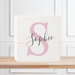 Moderne gepersonaliseerde naam Monogram roze Houten Kist Print<br><div class="desc">Moderne gepersonaliseerde naam Monogram roze</div>