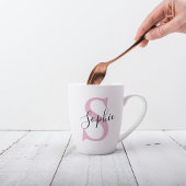 Moderne gepersonaliseerde naam Monogram roze Latte Mok