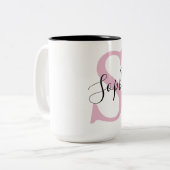 Moderne gepersonaliseerde naam Monogram roze Tweekleurige Koffiemok (Voorkant links)