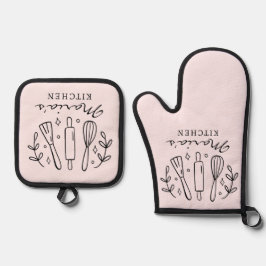 Moderne gepersonaliseerde naam roze kleur zwarte t ovenwant & pannenlap set