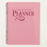 Moderne Gepersonaliseerde Rode en Roze Planner<br><div class="desc">Blijf georganiseerd in stijl met deze moderne,  persoonlijke burgundy en roze planner. Deze planner is ontworpen voor mensen die houden van schone lijnen,  eenvoudige lay-outs en tijdloze elegantie. Het strakke monochrome ontwerp maakt deze planner zowel verfijnd als veelzijdig - perfect voor werk,  school of het dagelijks leven.</div>