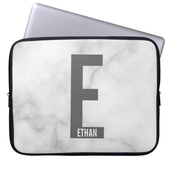 Moderne gepersonaliseerde vette monogram en naam laptop sleeve (Voorkant)