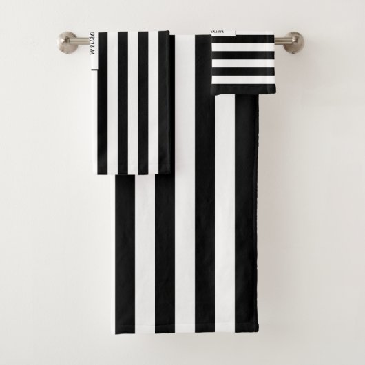 Moderne gepersonaliseerde zwart-wit gestreepte bad handdoek (Insitu)
