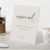 Moderne "Gereserveerd" Beige Script Bruiloft Reclamebord Met Voetstuk (Insitu)