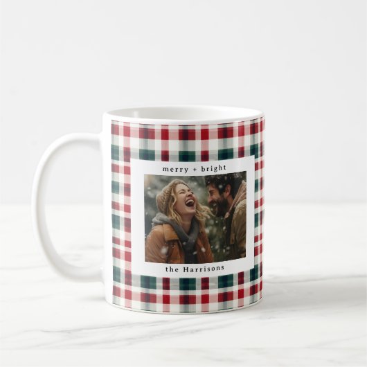 Moderne geruite rustieke Monogram Foto Kerstmis Koffiemok (Links)