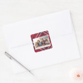 Moderne geruite vrolijke kerst aangepaste familie  vierkante sticker (Envelop)