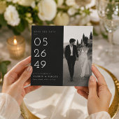 Moderne gesplitste lay-out Save The Date kaart.