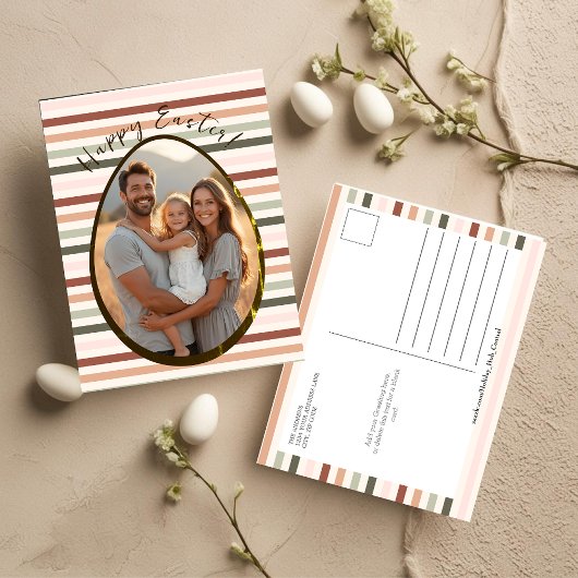 Moderne gestreepte pasta met eierfoto feestdagenkaart