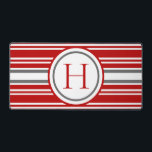 Moderne Gestreepte Rode Witte & Grijze Teamkleuren Bureaumat<br><div class="desc">Dit ontwerp van de bureaumat heeft een prachtig rood,  grijs en wit gestreept patroon met een gebied voor u om een gepersonaliseerd monogram toe te voegen. Perfect voor het vertegenwoordigen met teamkleuren,  of gewoon om er goed uit te zien! Maakt een geweldig cadeau. Creëer door Simply Farmhouse Press.</div>