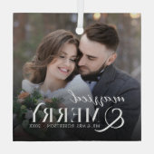 Moderne getrouwde en vrolijke Passen getrouwd Foto Glas Ornament (Achterkant)