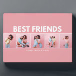 Moderne girale multi-foetuscript trendy bestvriend fotoplaat<br><div class="desc">Laat die speciale persoon weten dat je beste vrienden bent met dit moderne,  minimale typografische ontwerp,  voeg je eigen multi-foto's toe. Prachtig doordacht cadeau. De kleuren kunnen worden veranderd.</div>