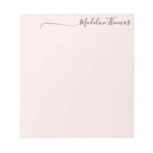 Moderne Girly Black Pink Script Calligraphy Name Notitieblok