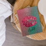 Moderne Glam Red Glittery Kiss lipstick afdrukken Planner<br><div class="desc">Ultramodern ontwerp van de planner met faux glitter-lippen op een rode tot groene glitterachtige achtergrond. De tekst kan volledig worden aangepast. Om het te veranderen gebruik de Persoonlijke optie. Voor meer veranderingen,  zoals veranderingen in de doopvont,  de doopvontkleur of de tekstlay-out,  gebruik de Edit optie van het ontwerphulpmiddel.</div>